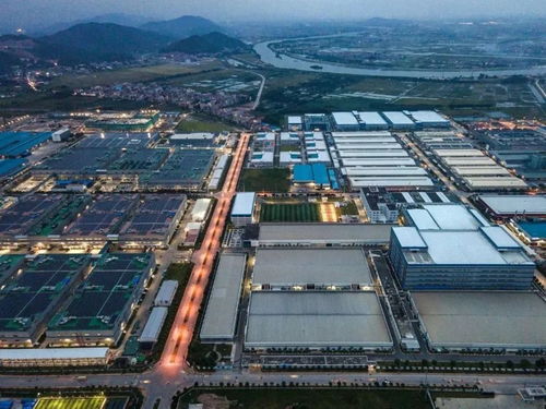 越南北江,越安縣光州工業園區的luxshare精密工業公司和富士康科技公司的工廠。越南北部的北江省是蘋果公司(apple inc.)、三星電子(samsung electronics co.)和其他跨國公司的供應商所在地/圖源:視覺中國