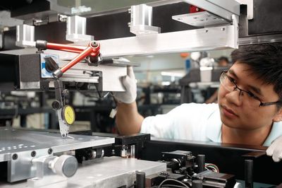 參加SMT技術成套裝備鑒定會,德森精密印刷機備受矚目獲專家認可