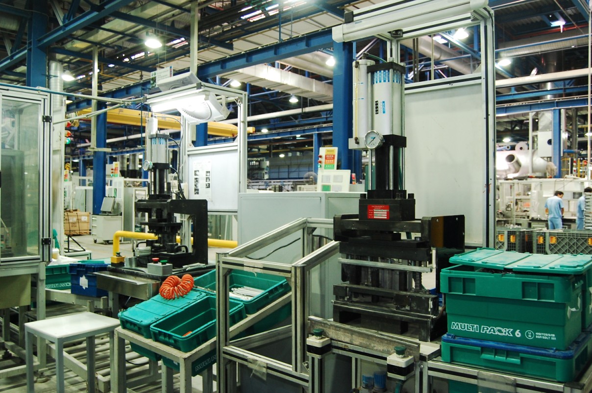 翅片機-芯體裝配機-咬邊機-上海九段精密機電科技有